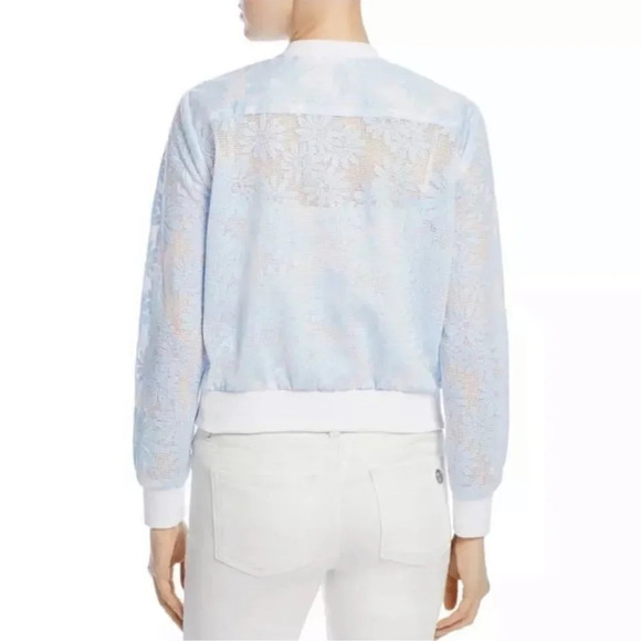 Cupcakes and cashmere jacket - Picture 2 of 13